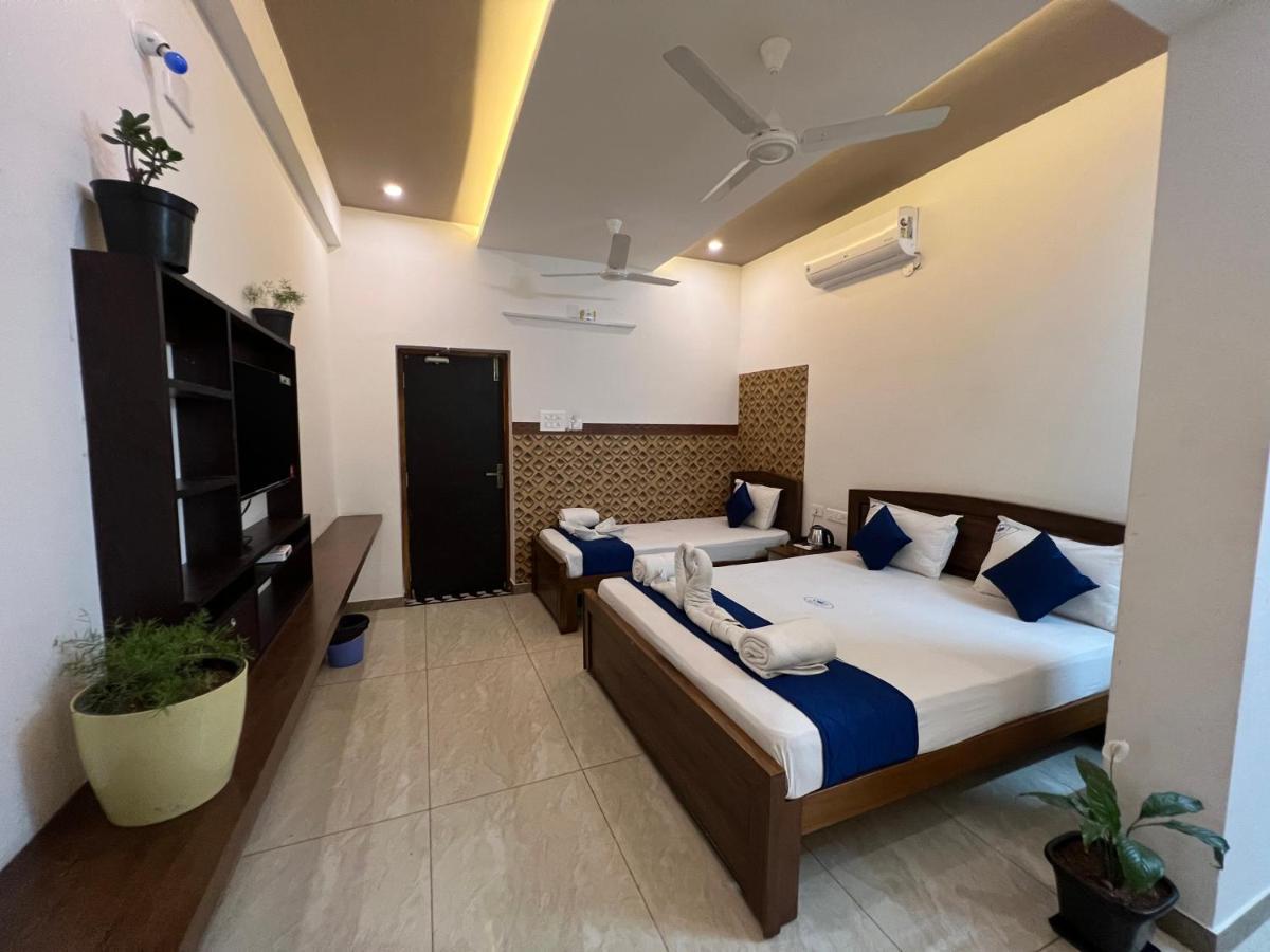 Raja Residency Hotel Alāndurai Exterior photo