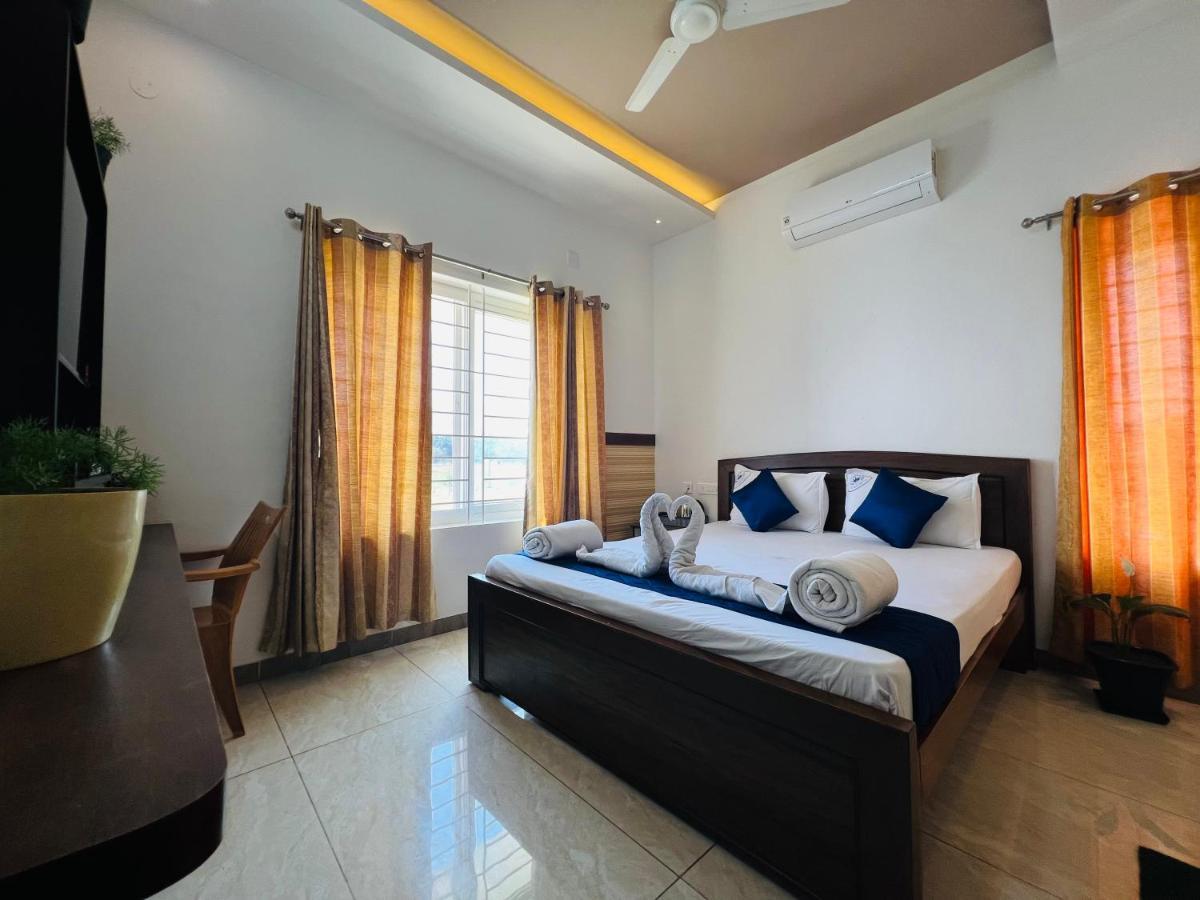 Raja Residency Hotel Alāndurai Exterior photo