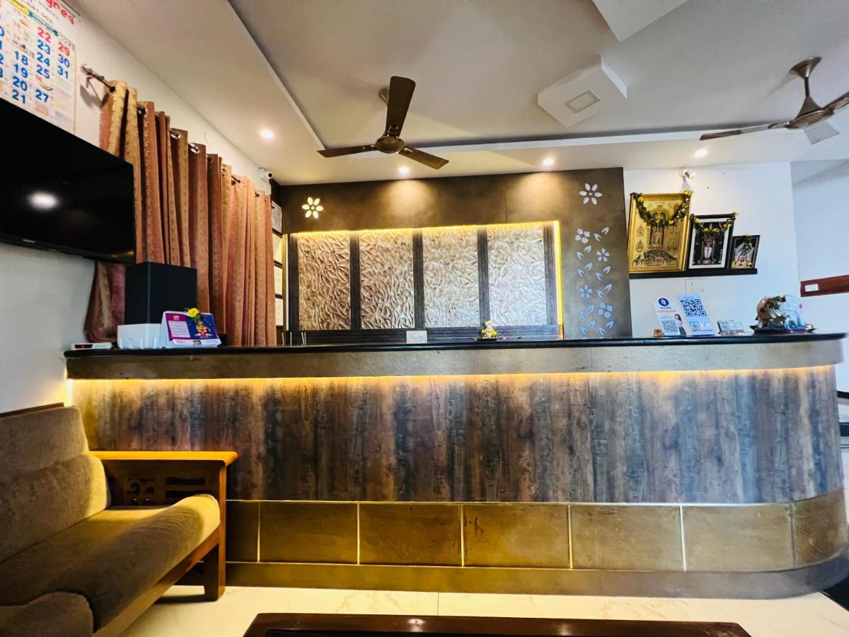 Raja Residency Hotel Alāndurai Exterior photo
