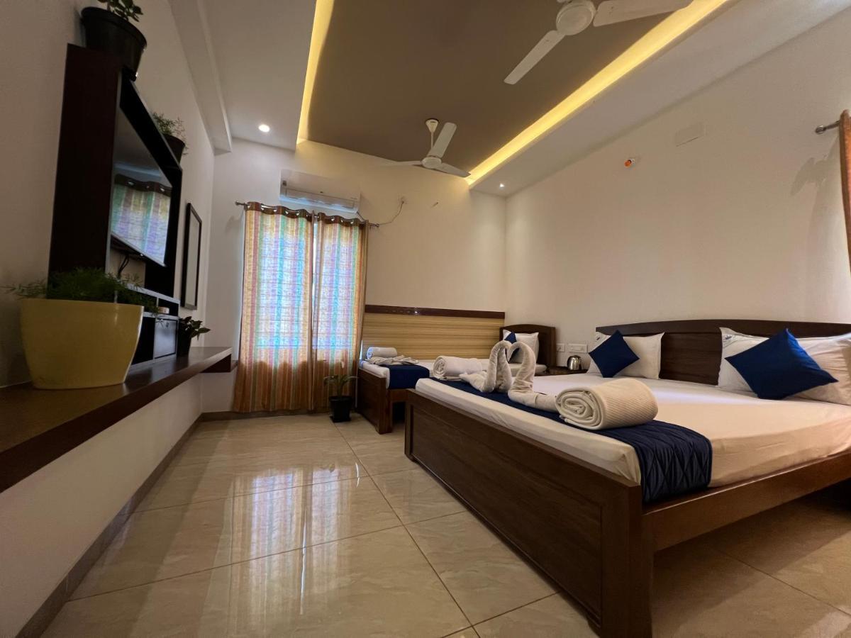 Raja Residency Hotel Alāndurai Exterior photo