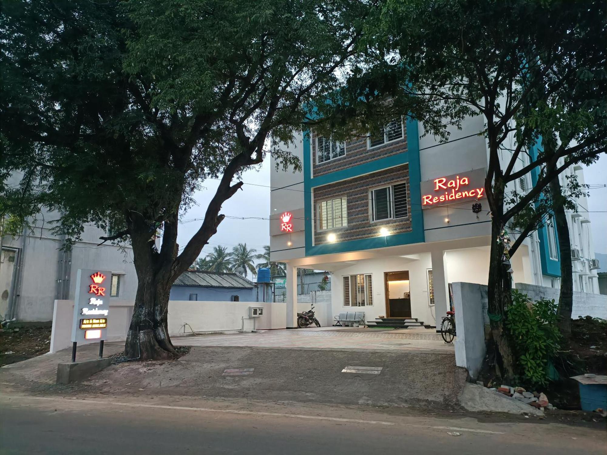 Raja Residency Hotel Alāndurai Exterior photo